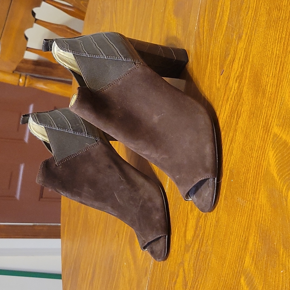 Marc fisher brown leather/suede open toe booties